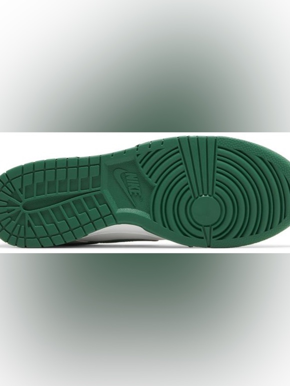 Nike Dunk Low 'Summit White Malachite’
men’s 10 women’s 11.5 - Picture 2 of 12
